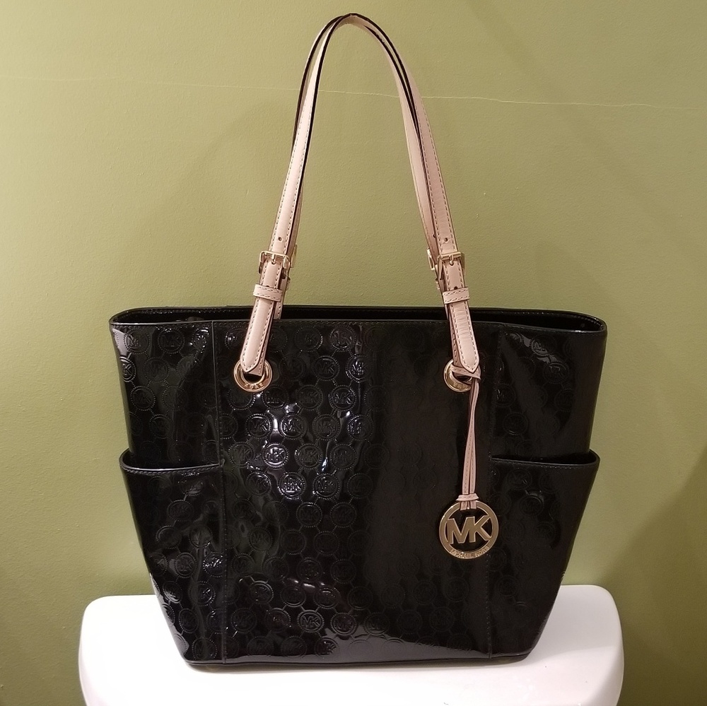 Michael Kors, (NWOT) Shiny Black Leather Tote